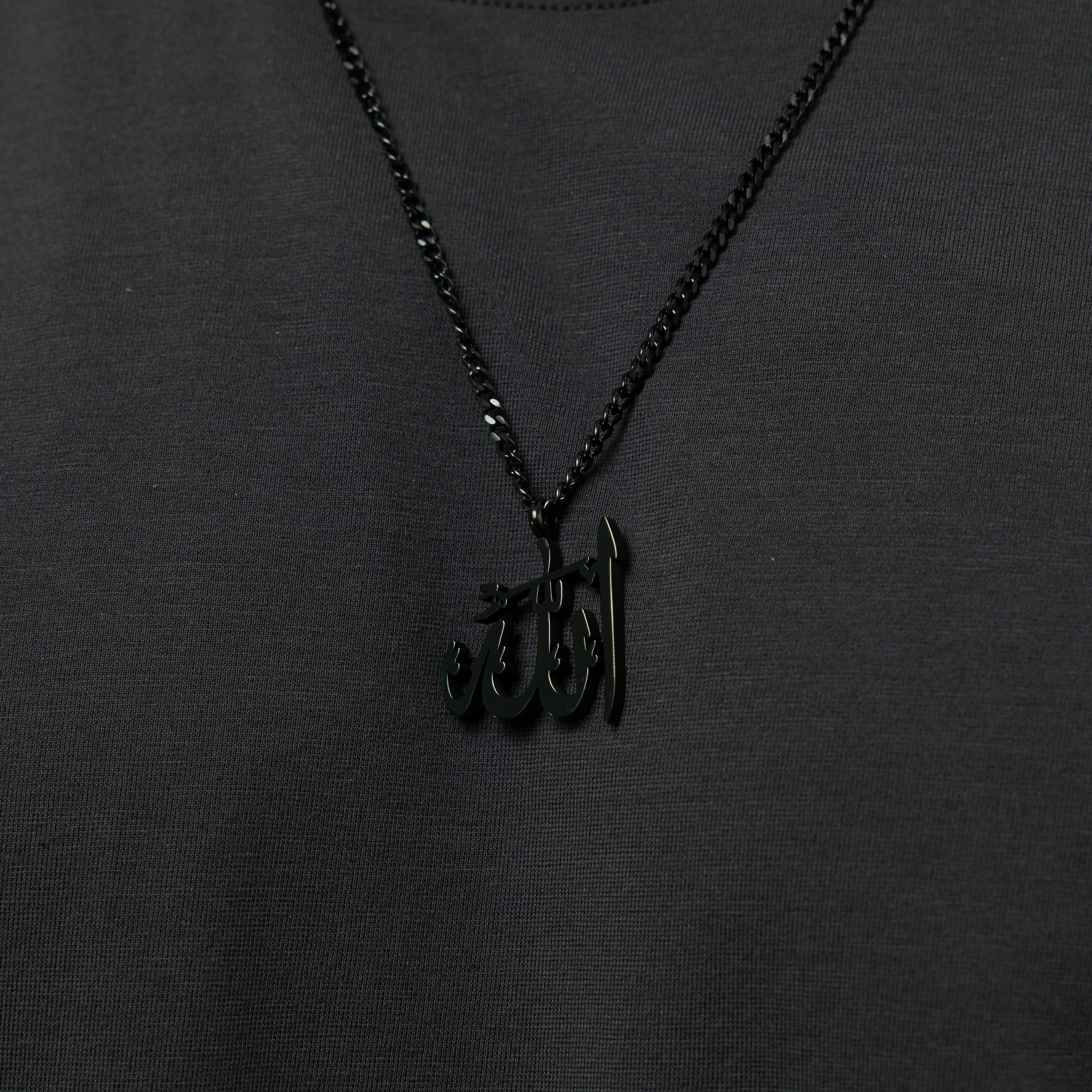 Elegant Allah pendant necklace on a model showcasing its stylish design.