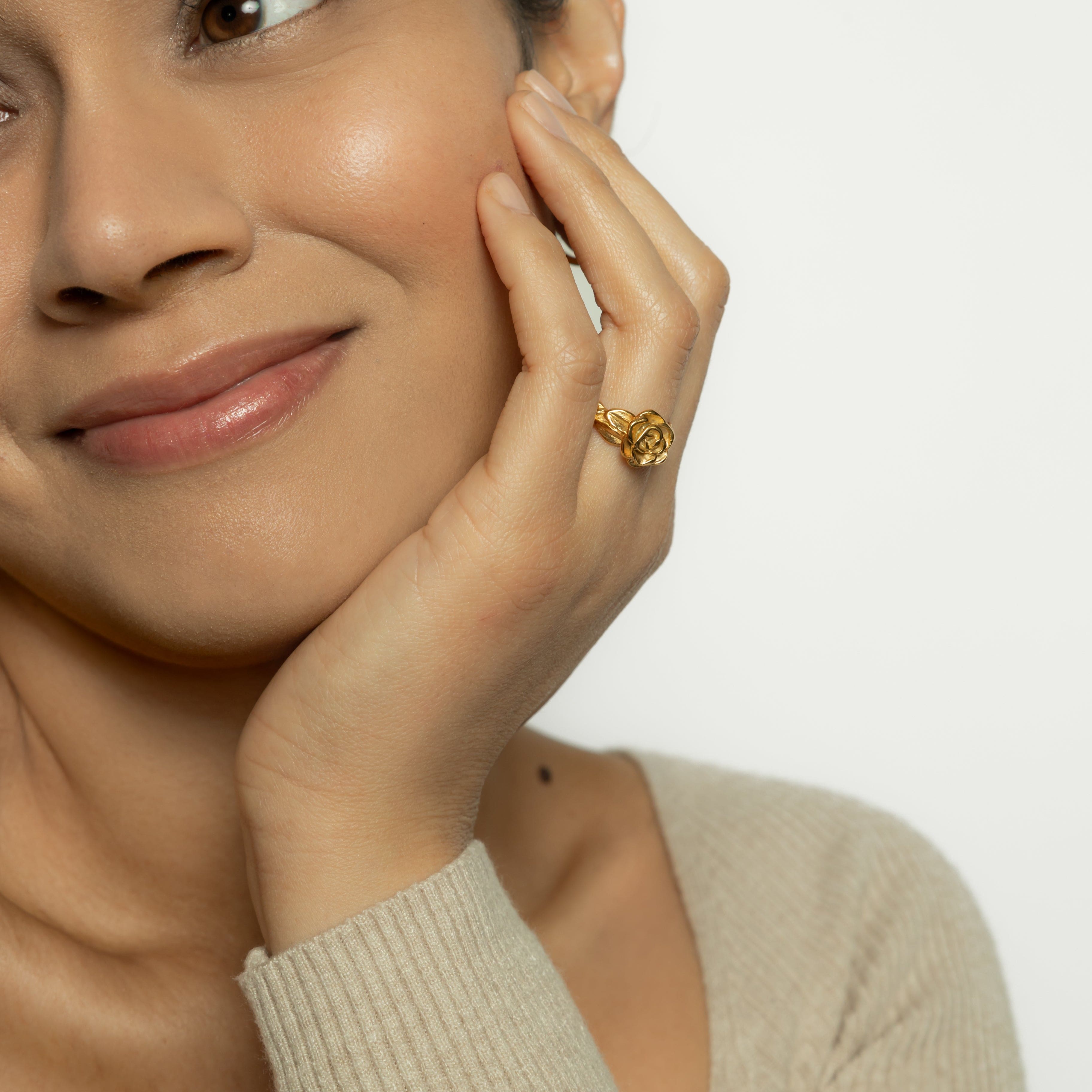 Model wearing the Eternal Bloom Hypoallergenic Ring, showcasing its comfort and elegance.