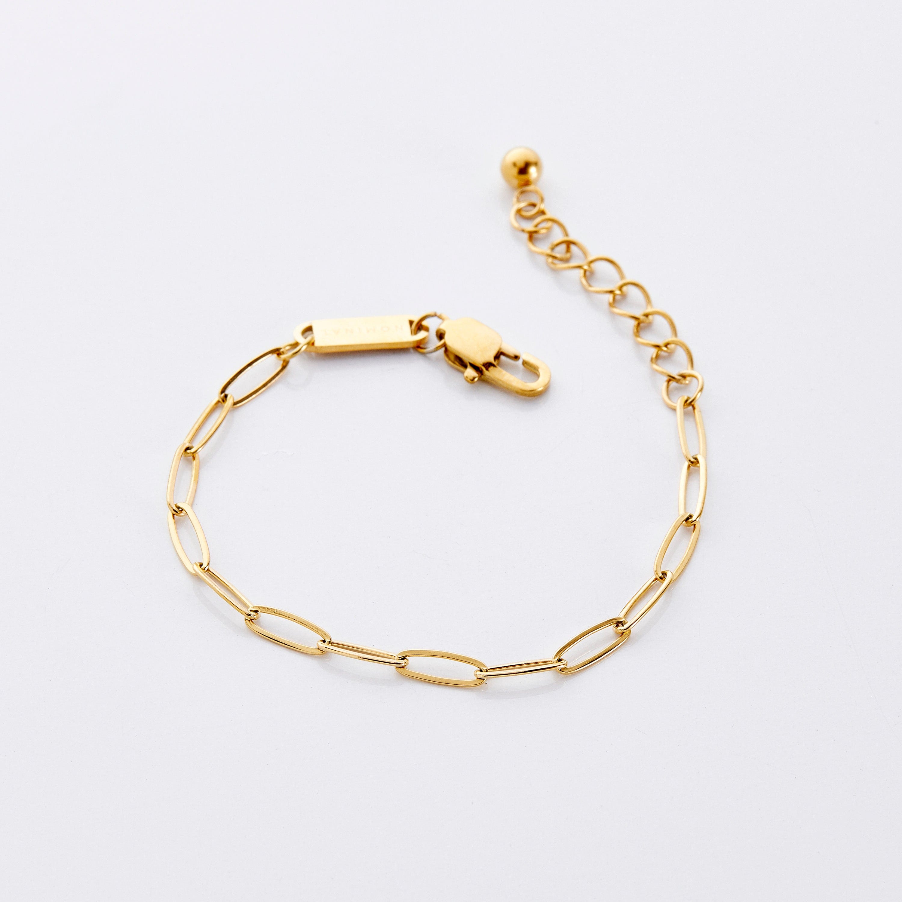 Close-up of the Eternal Gold Link Chain Bracelet showcasing its hollow oval-shaped links.