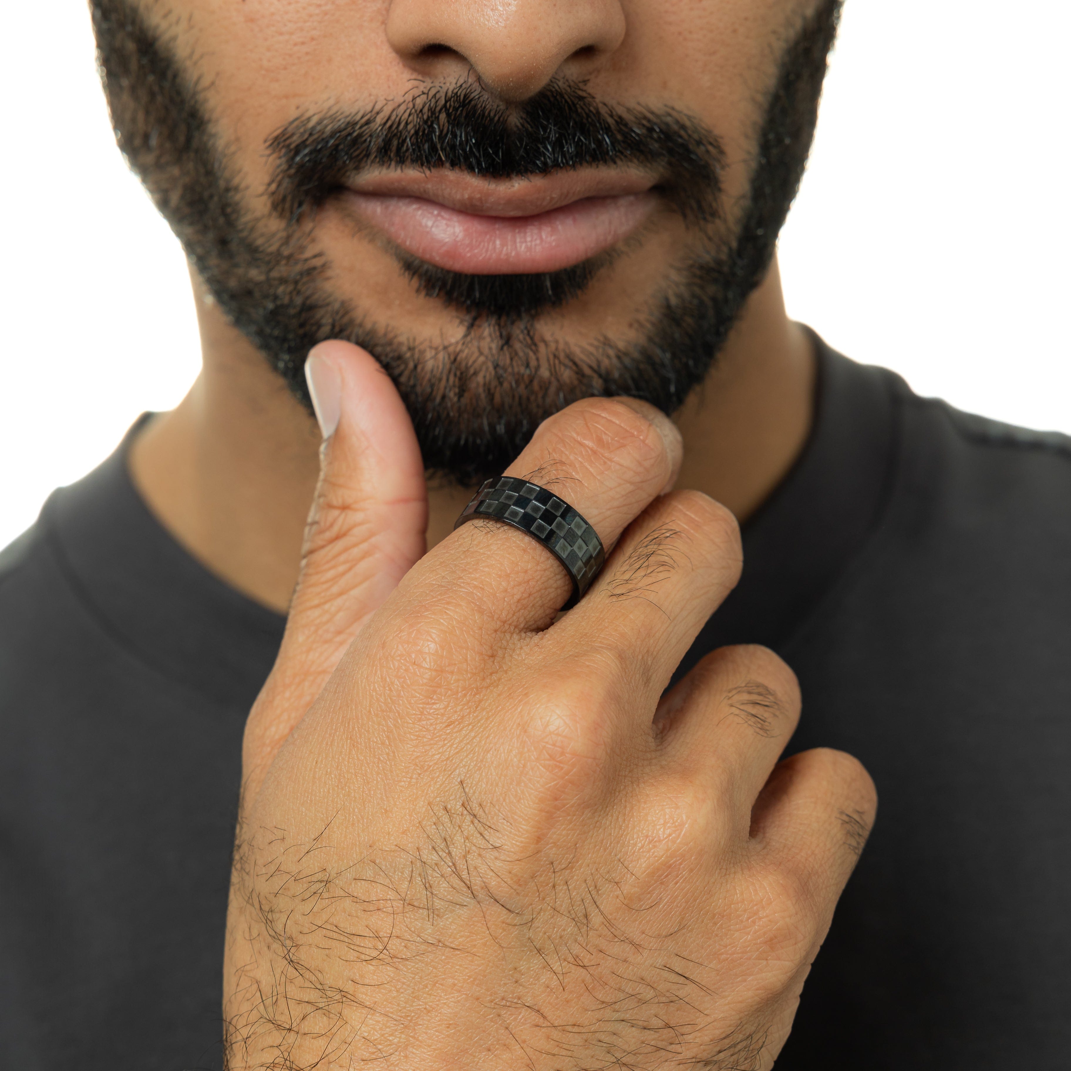 Side view of the Regal Chess King Ring, highlighting the 7mm band height.