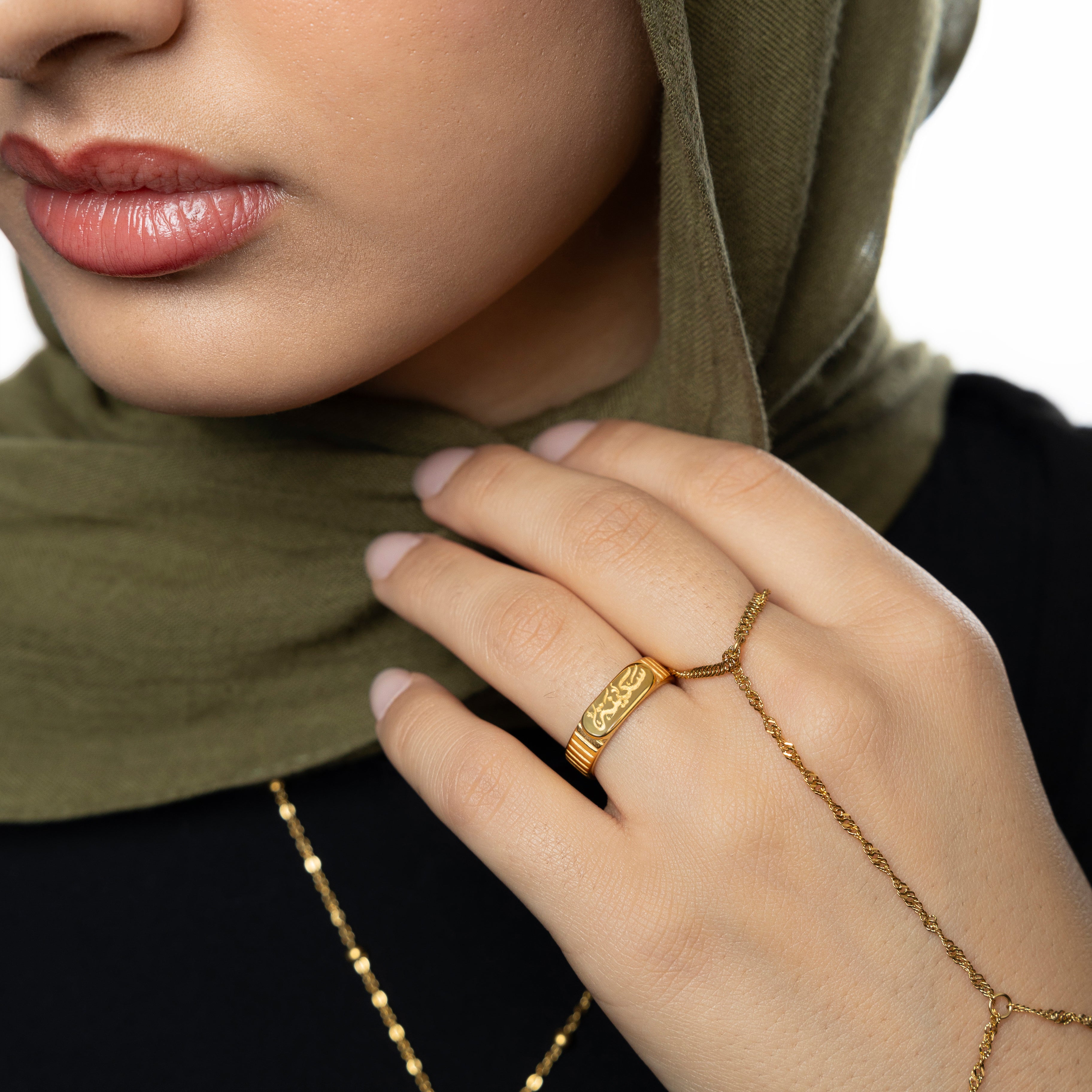 Serenity ring in velvet pouch, ideal as Arabic engraved jewelry for gifts
