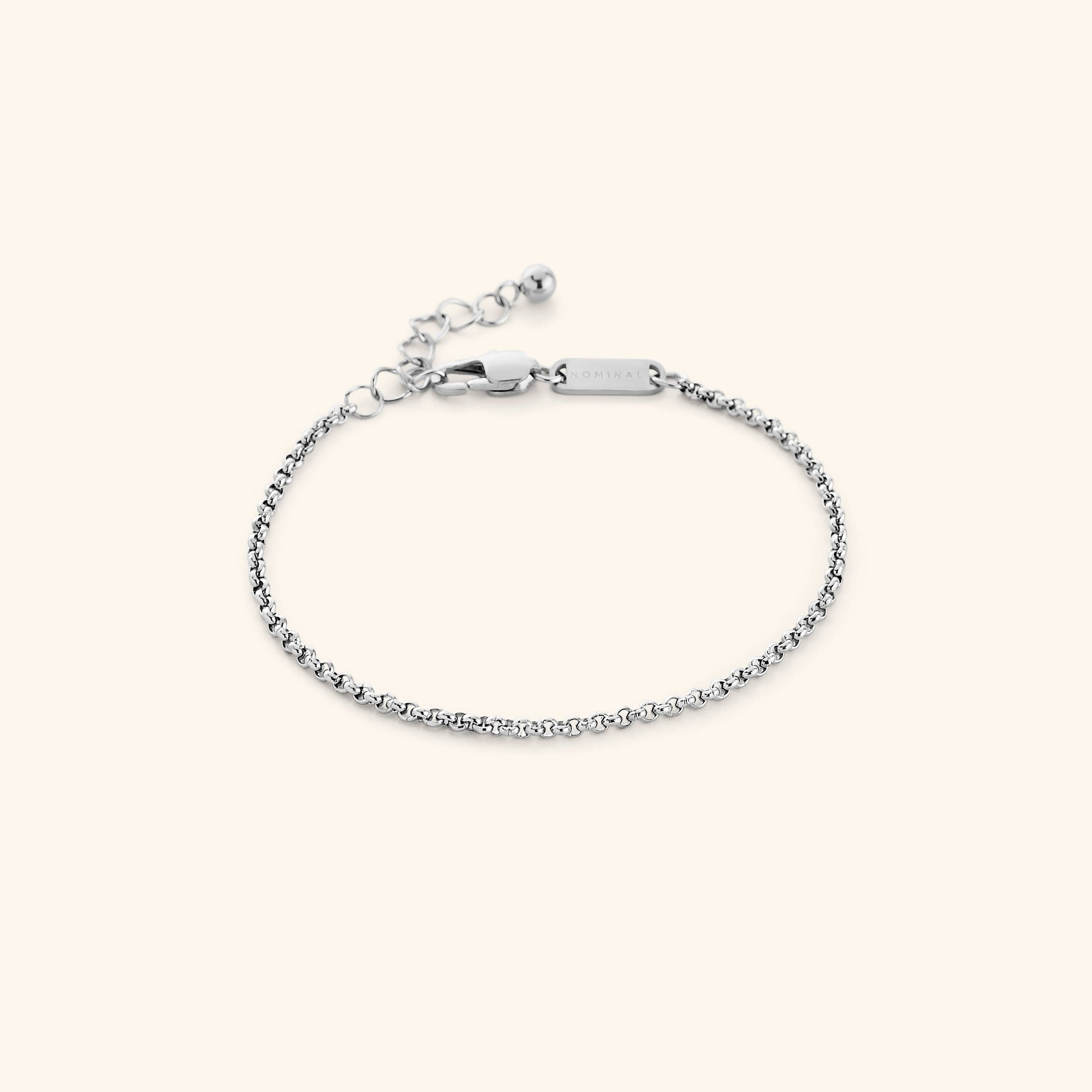 Close-up of the Elegant Invisible Box Bracelet showcasing the intricate box-like chain pattern and gold plating.