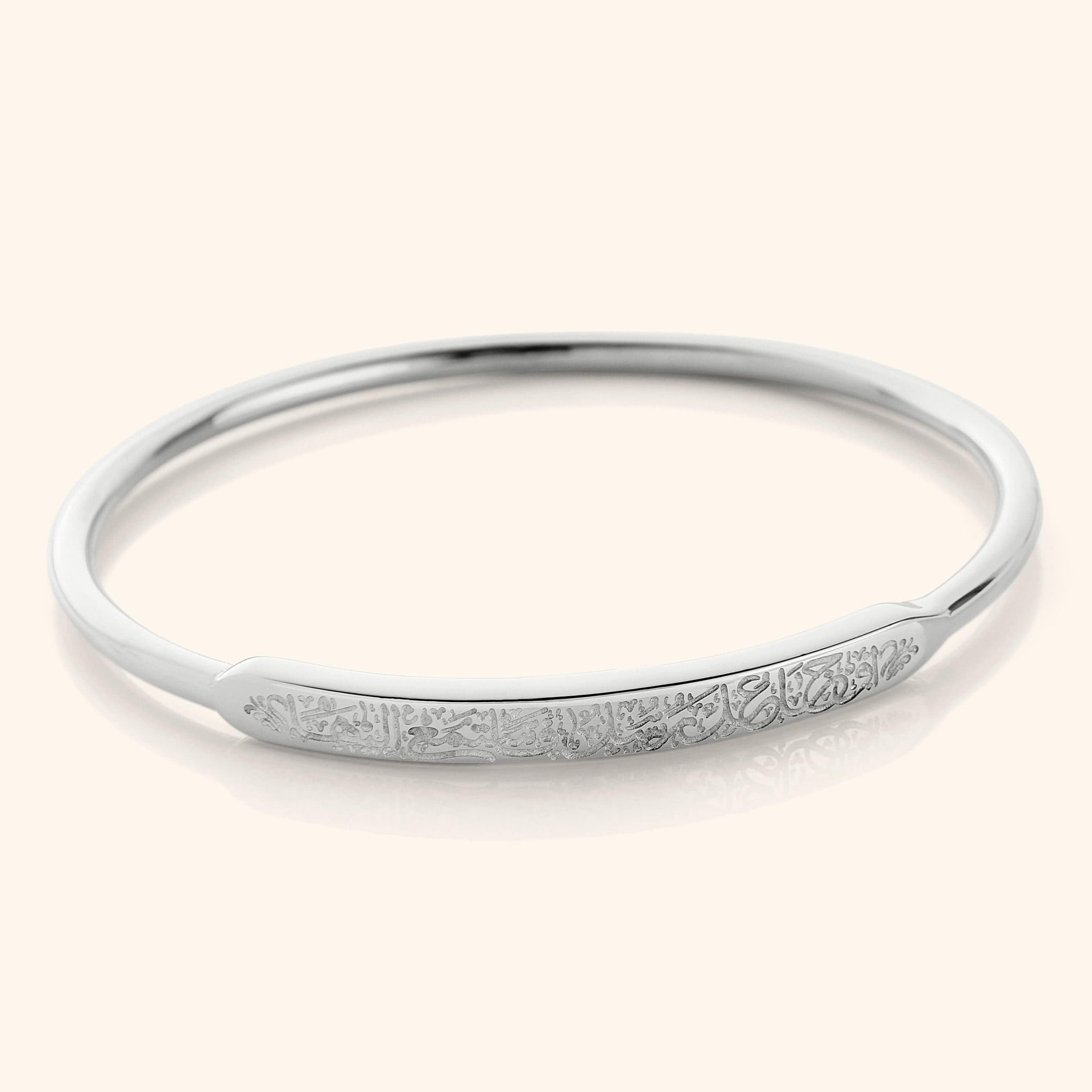 Model wearing the Rumis Wisdom Resilience Bracelet, showcasing its comfortable fit for sensitive skin.