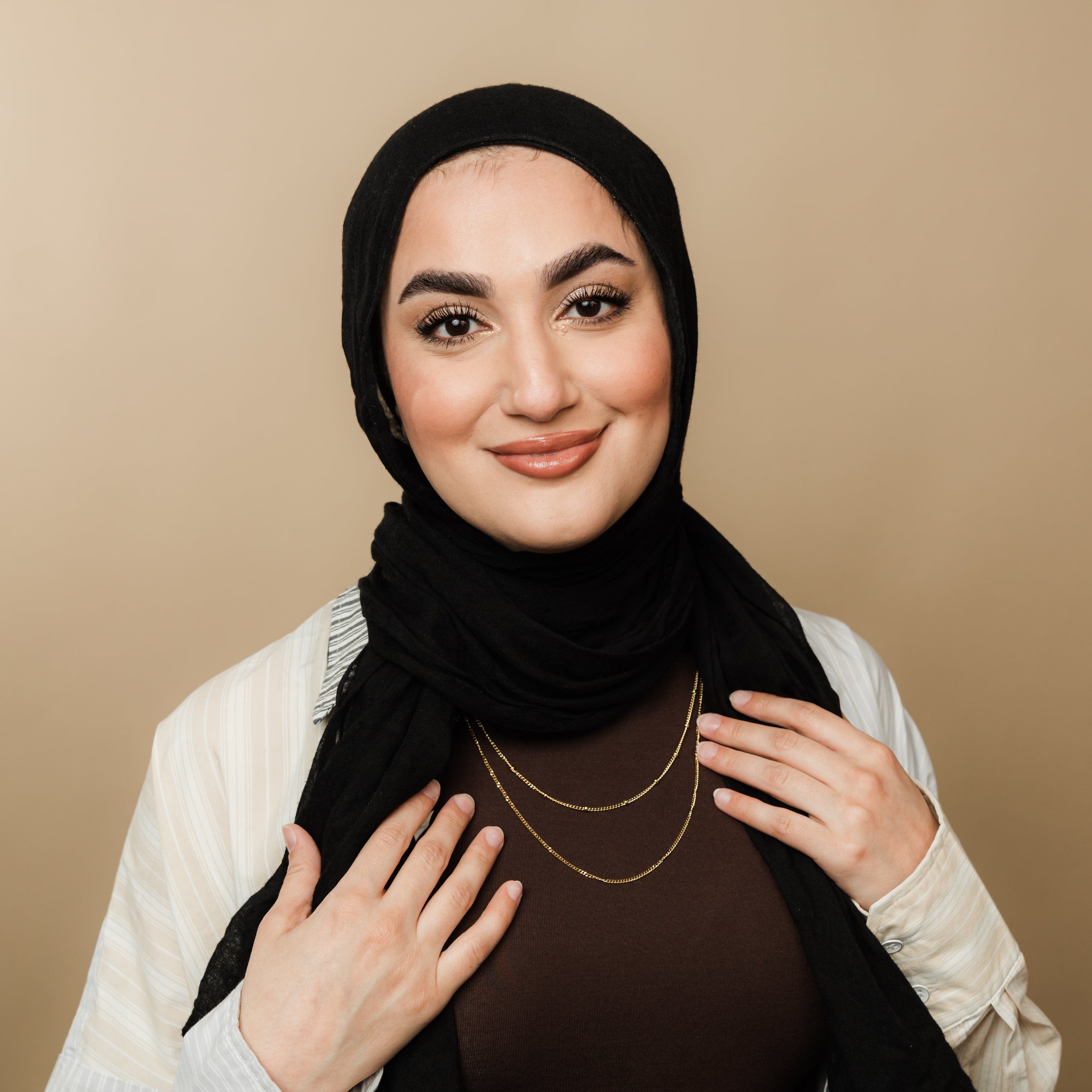 Velvet pouch packaging featuring the cheap gold layering necklaces for women set